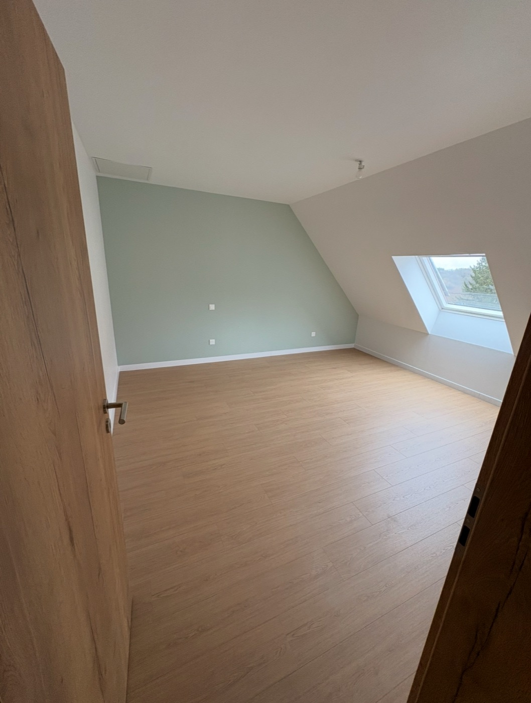 Travaux préparatoires dans une pièce mansardée – LT PLAC